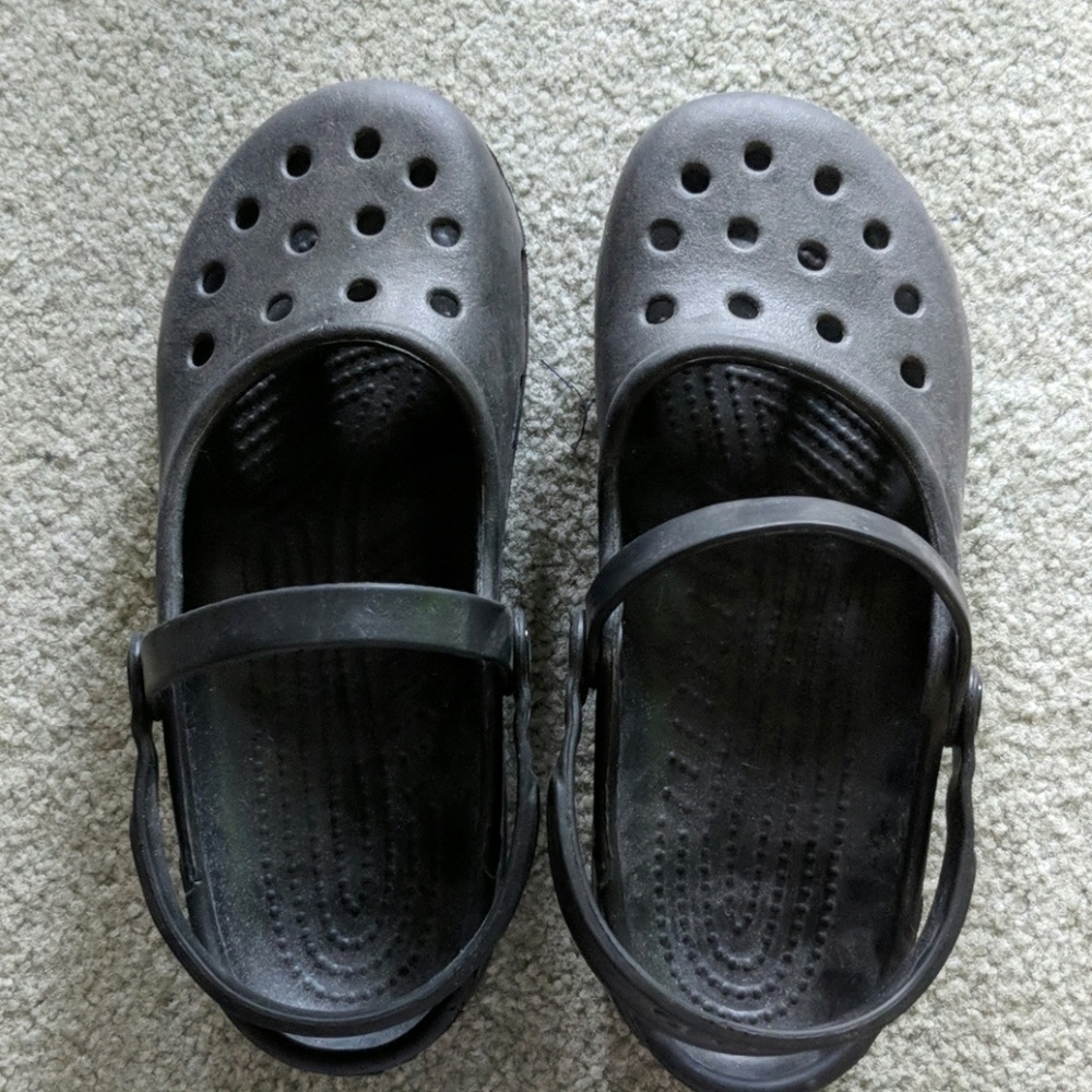 Black Crocs